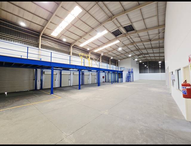2,842M² WAREHOUSE FOR SALE IN NORTH RIDING